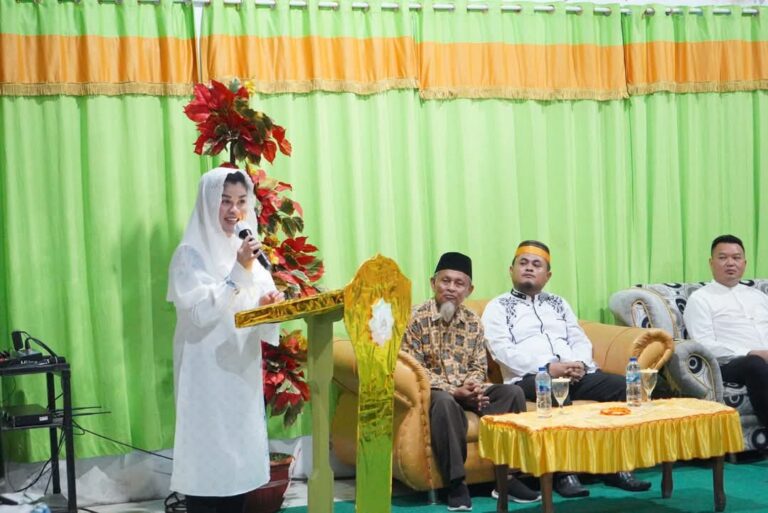 Peduli Hari Suci Ramadhan Umat Muslim Sitaro, Bupati Kalangit dan Wabup Heronimus Gelar Pasar Murah