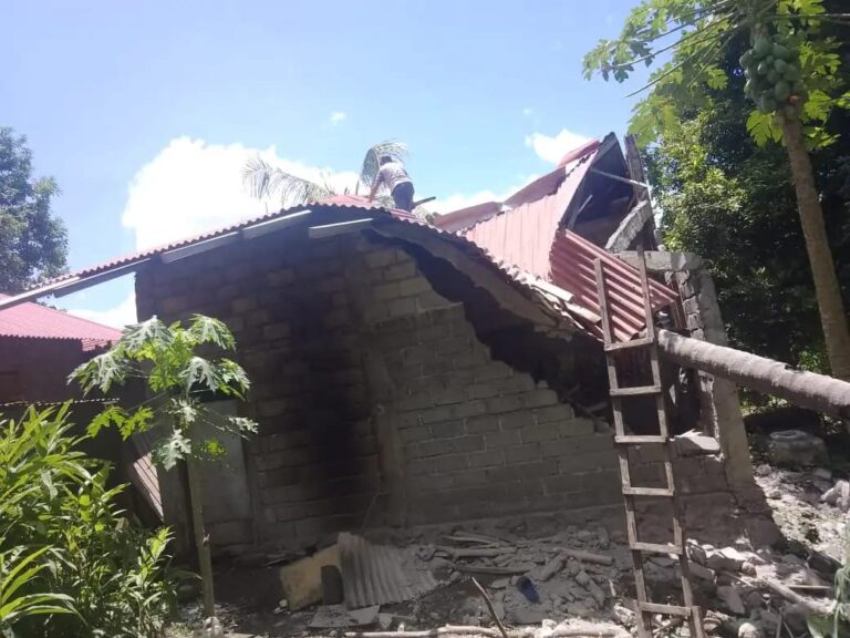 Belasan Rumah Warga Bitung Rusak Terdampak Cuaca Buruk