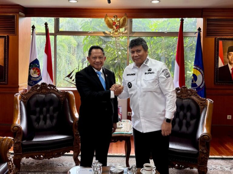 Pj Bupati Bertemu Mendagri, Bahas Penataan Birokrasi di Lingkup Pemkab Sangihe
