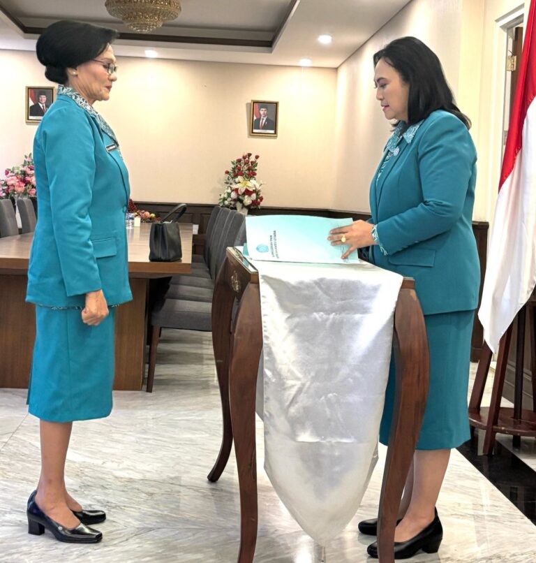 Istri Wabup Sitaro Dilantik 3 Jabatan oleh Ketua TP-PKK Sulut