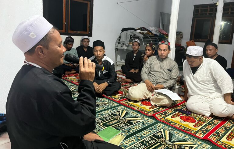 Safari Ramadhan Pemuda dan Remaja Musholla Al-Ikhlas Tidore di Masjid Al-Hijrah Bowongkali