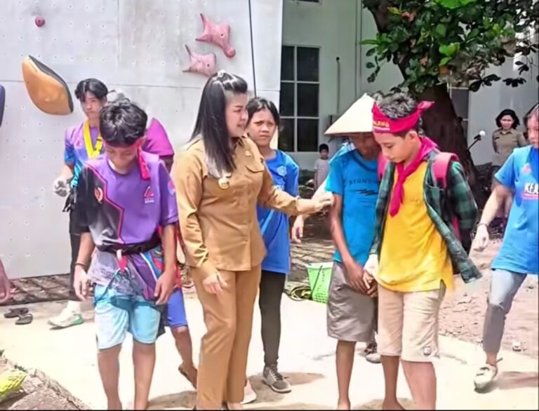 Bupati Chyntia Kalangit Suport Syuting Program Anak-Anak Populer “Si Bolang”
