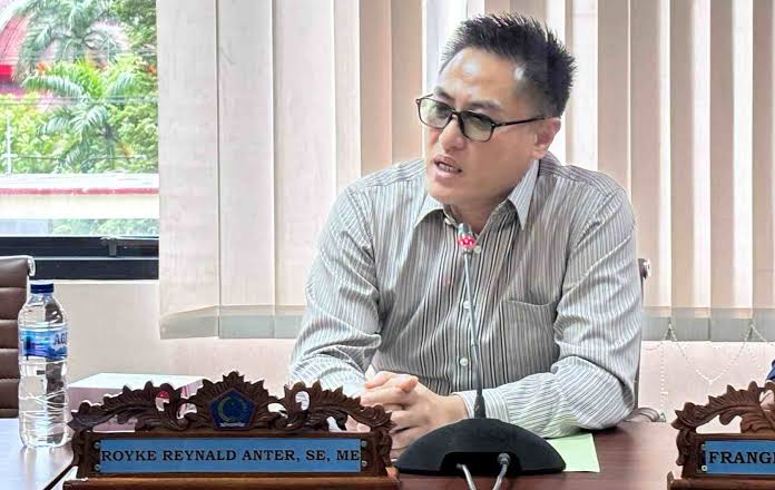 Komisi III Rapat Bersama Dinas ESDM, Royke Anter Desak Pemda Permuda Izin Pertambangan