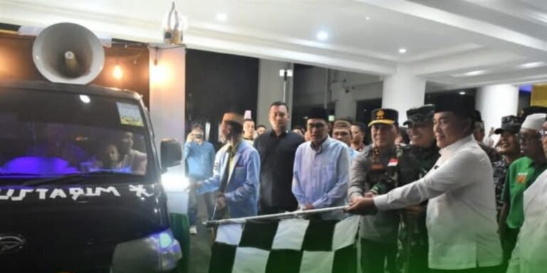 Lepas Pawai Takbiran, Gubernur Yulius: Bukti Nyata Sulut Daerah Damai & Harmonis