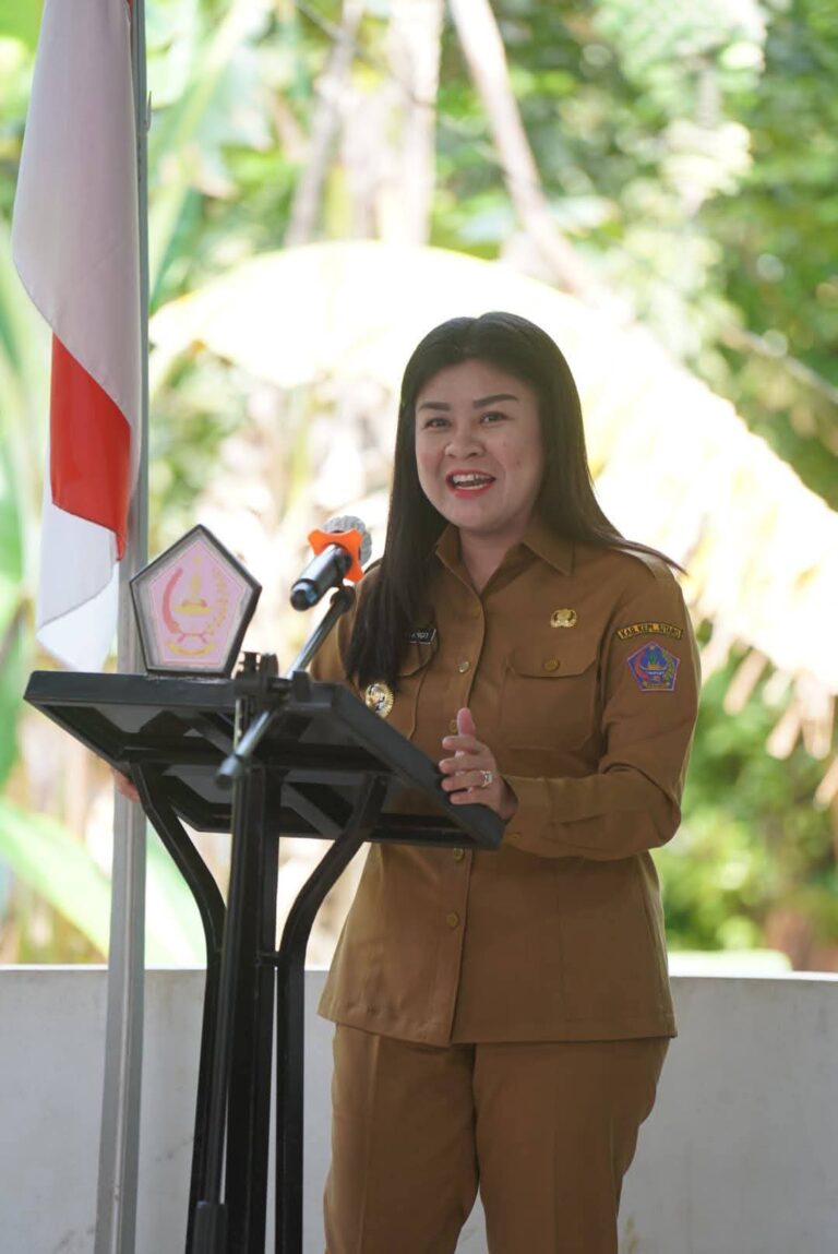 Ini Pesan Bupati Chyntia Kalangit di Pencanangan dan Sosialisasi Desa Cantik di Kampung Lai