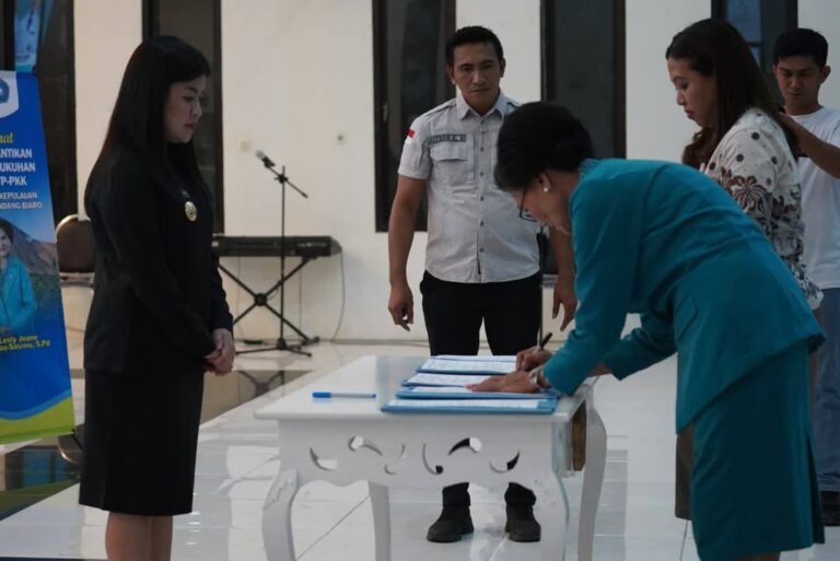 Bupati Chyntia Kalangit Lantik Pengurus TP-PKK Kabupaten Sitaro
