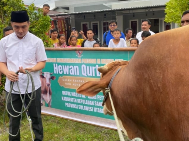 Penyerahan Hewan Qurban Ke Beberapa Masjid di Kecamatan Tabukan Utara
