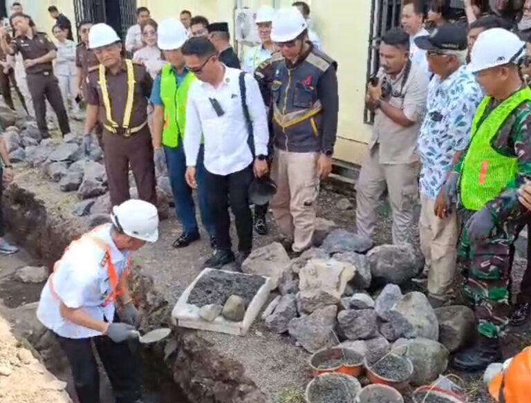 Peletakkan Batu Pertama Mushola dan Rumah Doa Oikumene Kejari Bitung, Wali Kota: Langkah Ini Mencerminkan Semangat Keanekaragaman yang Harmonis