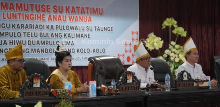 Bupati dan Wakil Bupati Hadiri Paripurna Istimewa HUT-18 Daerah Sitaro
