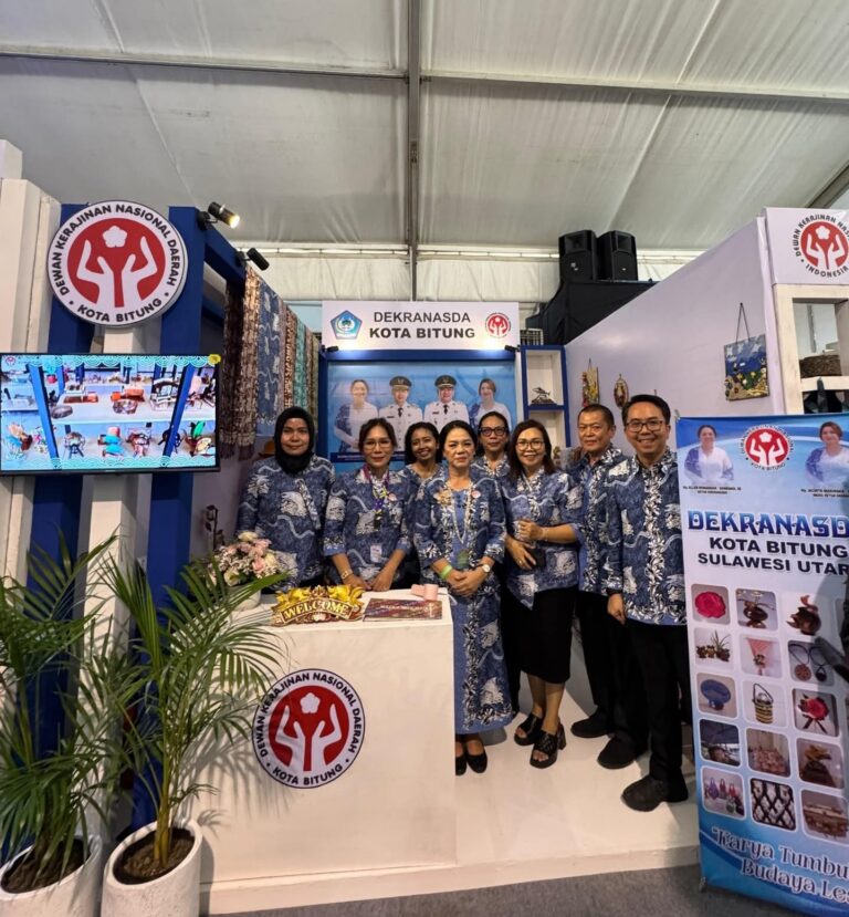Hadiri HUT ke 45 Dekranas, Ellen Honandar Sondakh Tunjukkan Komitmen Angkat Potensi UMKM Kriya Tembus Pasar Global