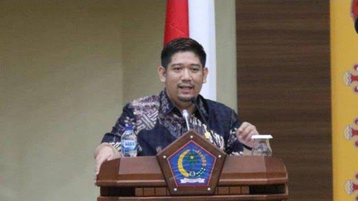Gantikan I Ketut Sukadi, Raski Mokodompit Kembali Dilantik Anggota DPRD Sulut