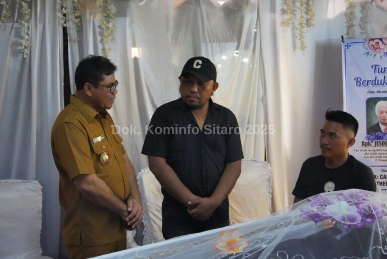 Wakil Bupati Melayat di Rumah Duka Kelurahan Paniki dan Kampung Paseng