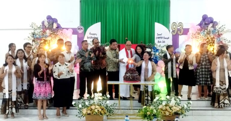 Wawali Randito Maringka Hadiri HUT ke 93 GMIM Damsyik Apela satu