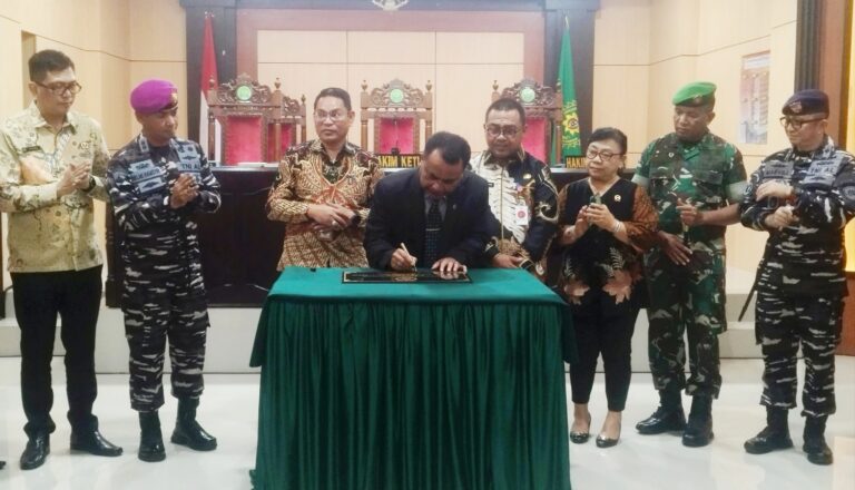 Tingkatkan Aksesibilitas Masyarakat Ke Pengadilan, Ketua Pengadilan Tinggi Manado Resmikan Ruang Sidang Baru PN Bitung