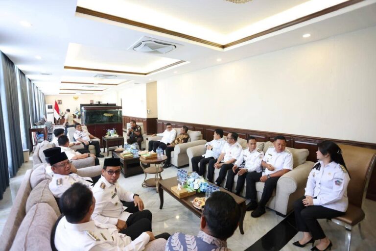 Bupati Chyntia Kalangit Teken MoU Bersama Kejati Sulut :Tegaskan Dukungan Penuh Penerapan Pidana Kerja Sosial.