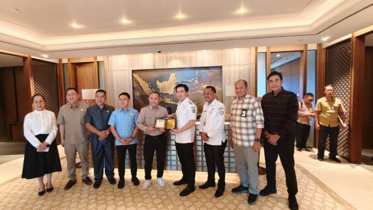 Bupati Thungari Sambangi Kantor PLN Pusat