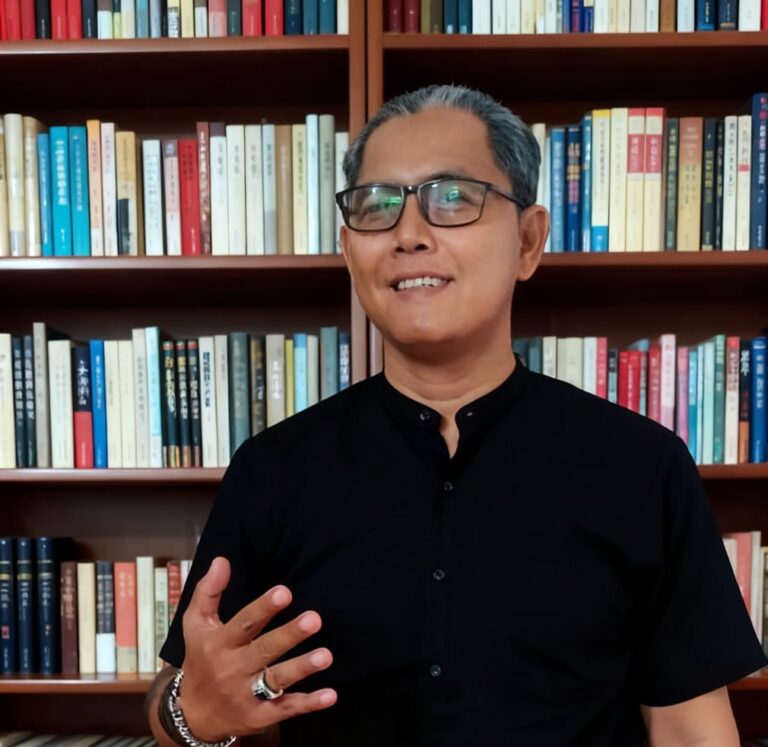 Potret Jalan Rusak di Sulut dan Krisis Tanggung Jawab Dalam Perspektif Hukum